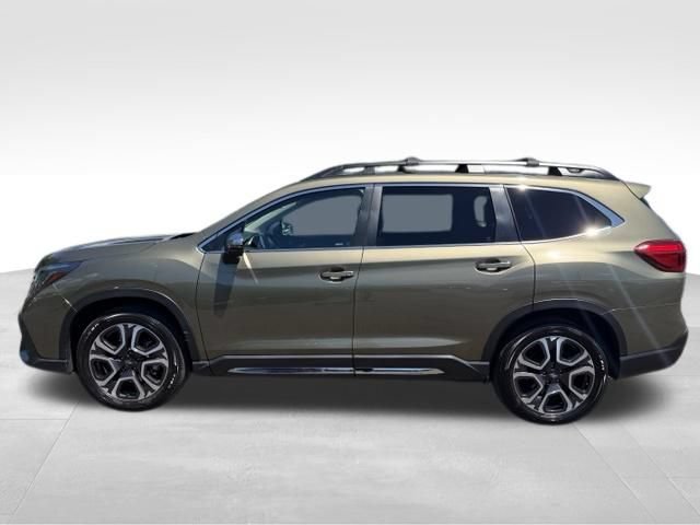 Used 2023 Subaru Ascent Limited w/ Technology Package AWD/4WD image 4