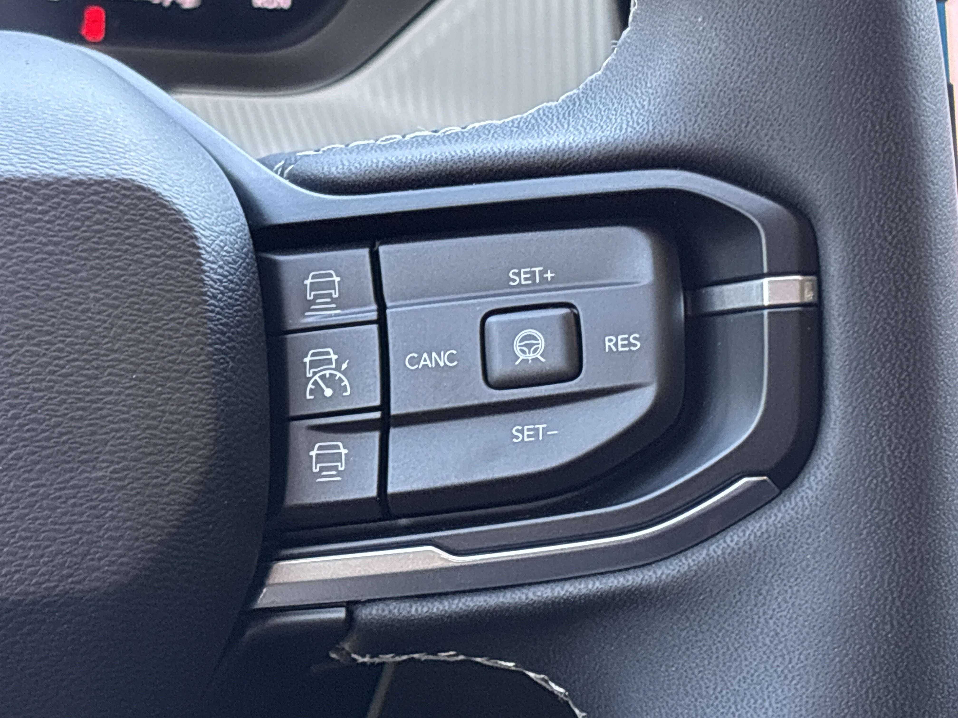 Used 2026 Jeep Cherokee Limited AWD/4WD image 17