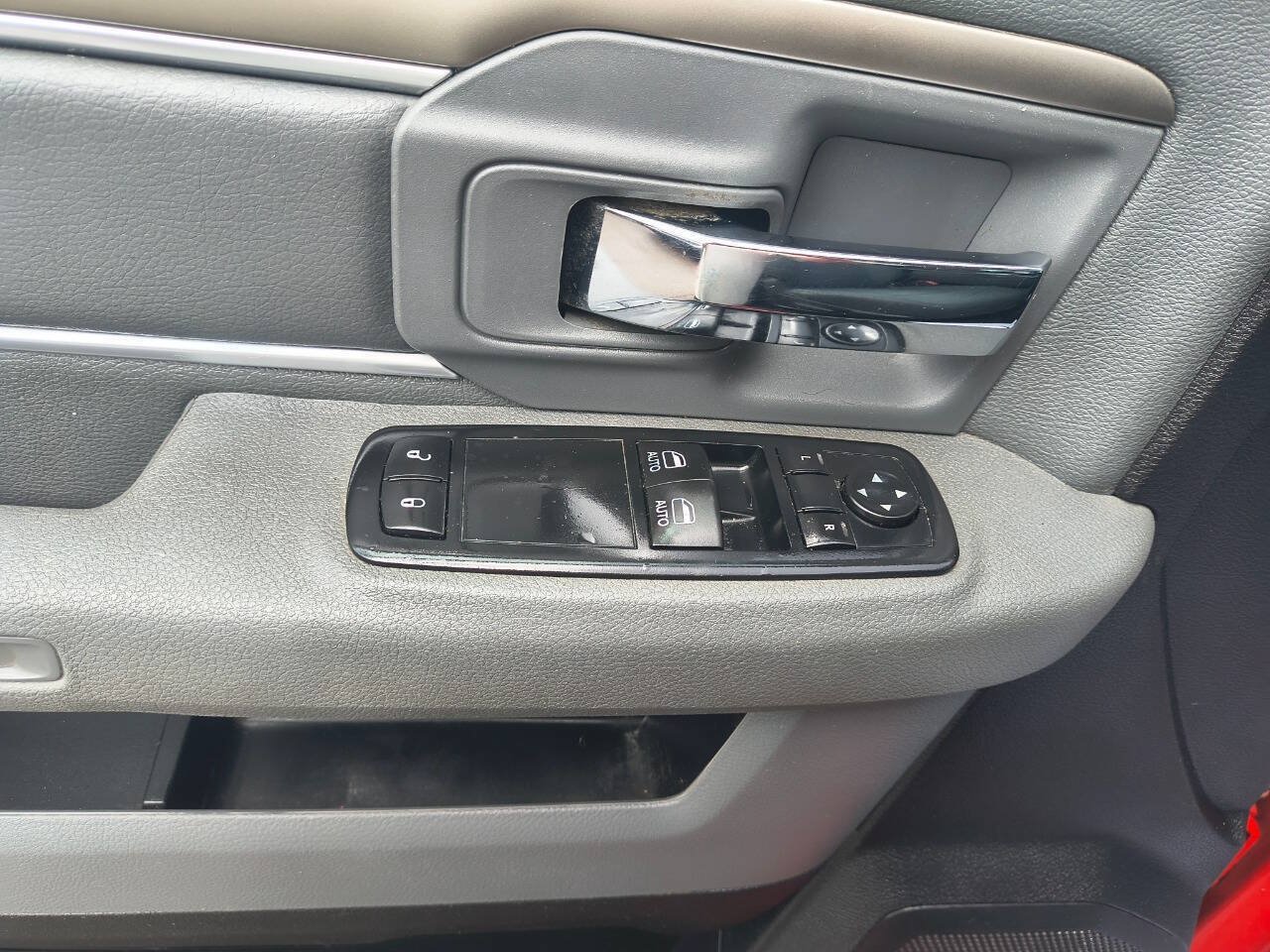 Used 2016 RAM 1500 Express w/ Power & Remote Entry Group AWD/4WD image 13