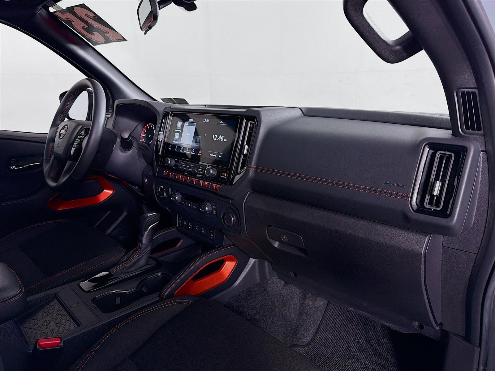 Used 2025 Nissan Frontier PRO-4X w/ Pro Convenience Package image 29