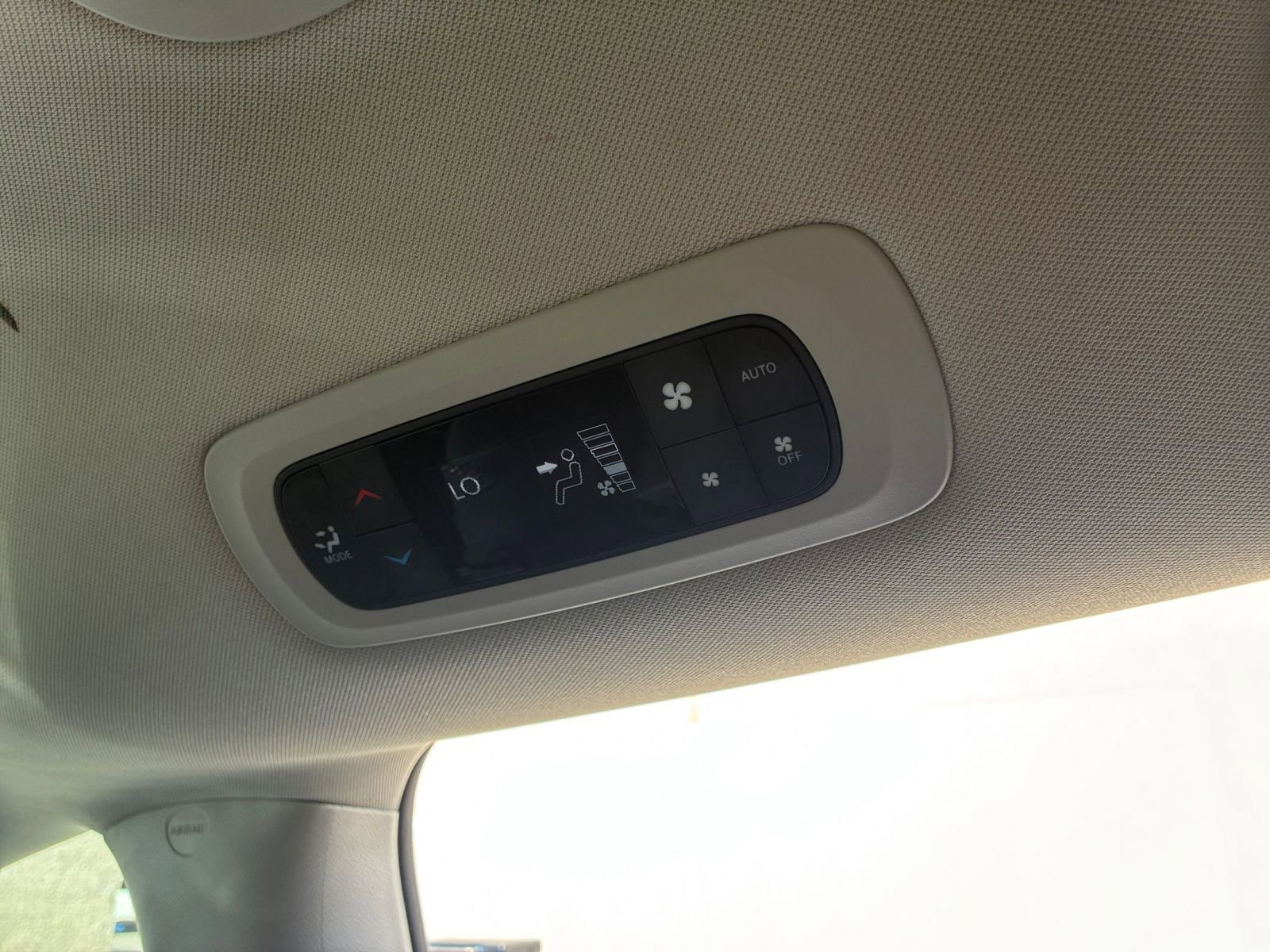 Used 2023 Chrysler Pacifica Touring-L image 24