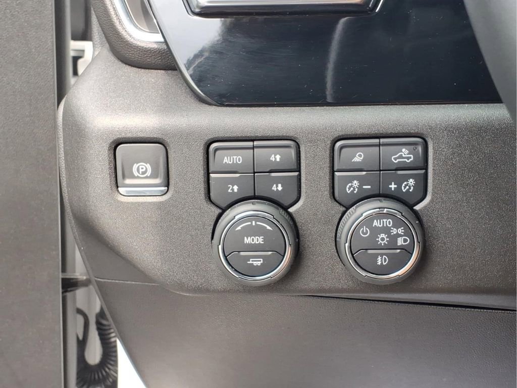 Certified 2024 Chevrolet Silverado 1500 LTZ AWD/4WD image 12
