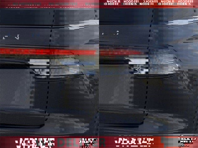 New 2025 Lincoln Aviator AWD image 21