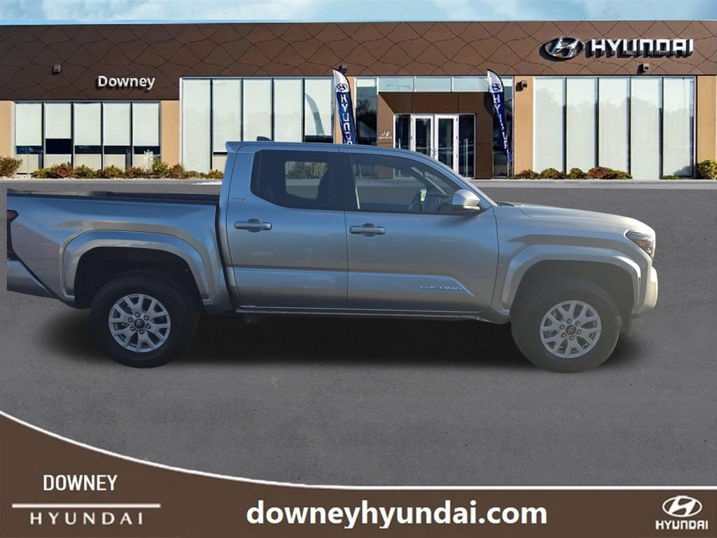 Used 2024 Toyota Tacoma SR5 w/ SR5 Upgrade Package AWD/4WD image 6