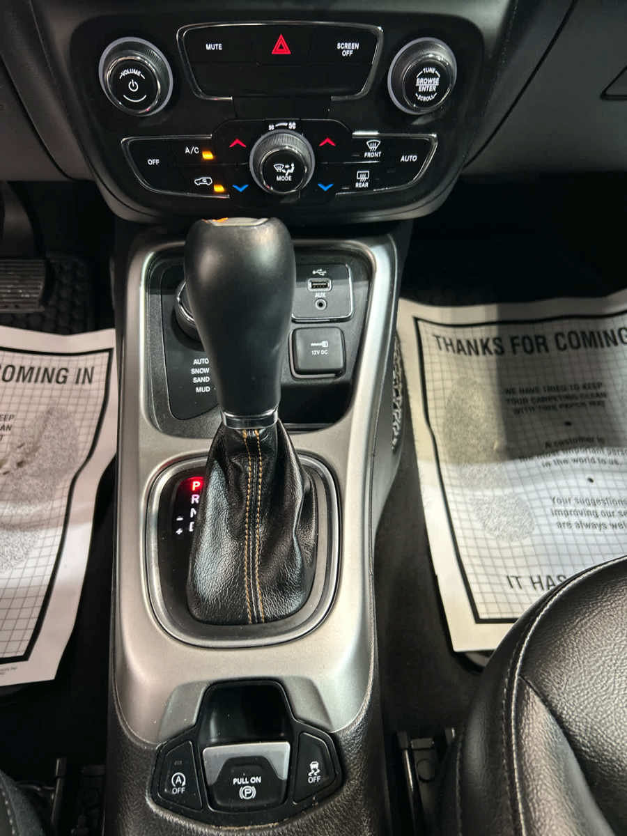 Used 2018 Jeep Compass Latitude w/ Popular Equipment Group AWD/4WD image 7
