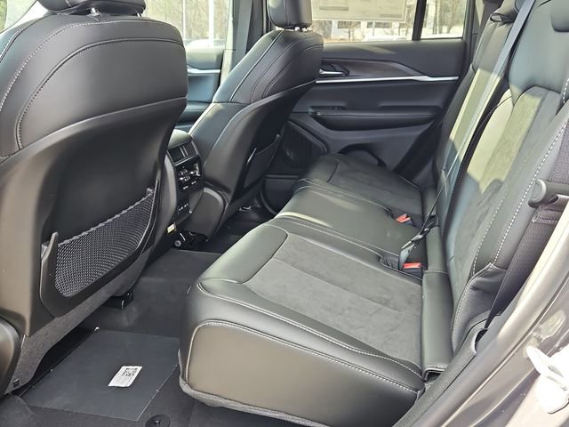New 2026 Jeep Grand Cherokee Altitude RWD image 11