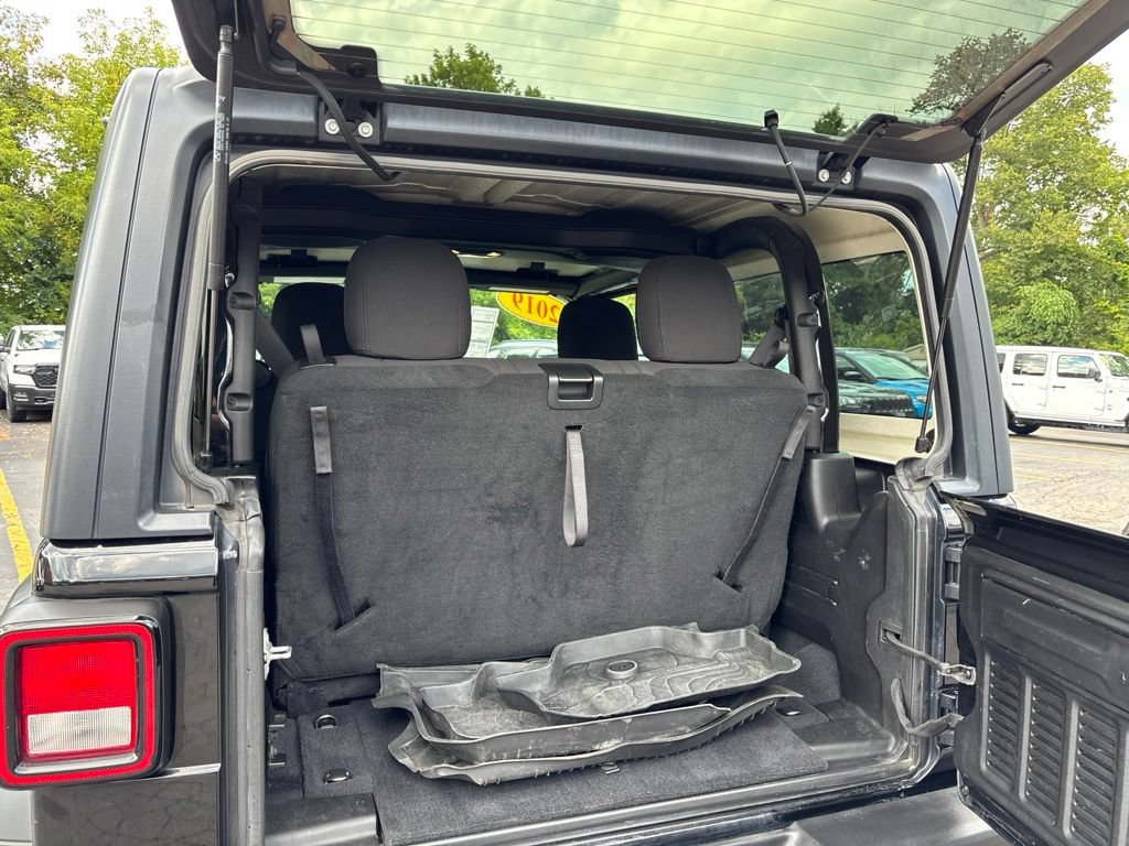 Used 2019 Jeep Wrangler Sport AWD/4WD image 10