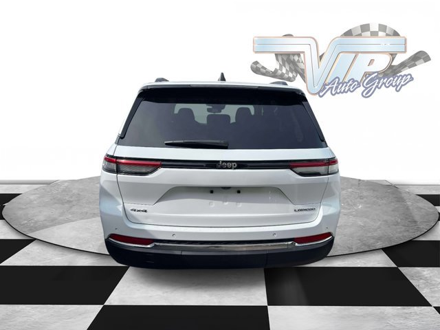 Used 2023 Jeep Grand Cherokee Laredo image 5