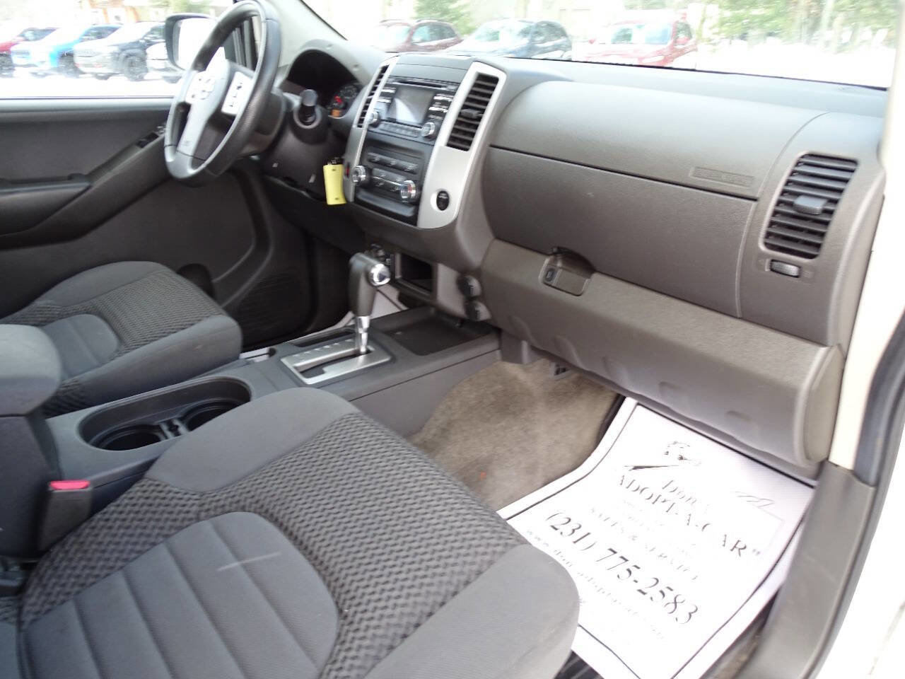 Used 2013 Nissan Frontier SV image 31