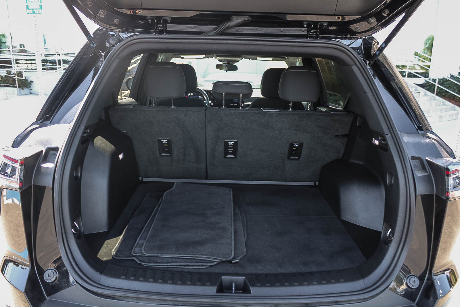 Used 2026 Chevrolet Equinox LT FWD image 16