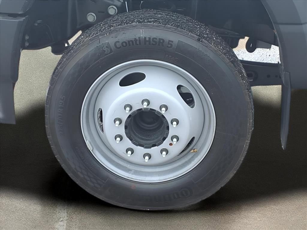New 2026 Ford F550 2WD Regular Cab Super Duty image 19