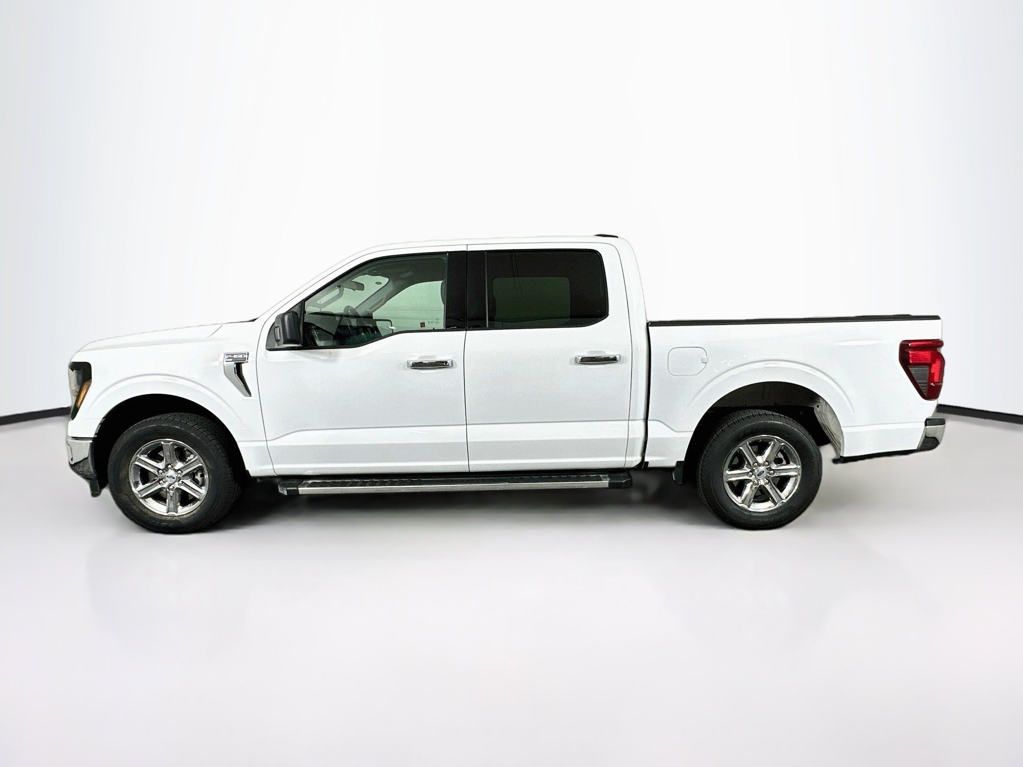 Used 2025 Ford F150 XLT w/ Equipment Group 301A Standard RWD image 4