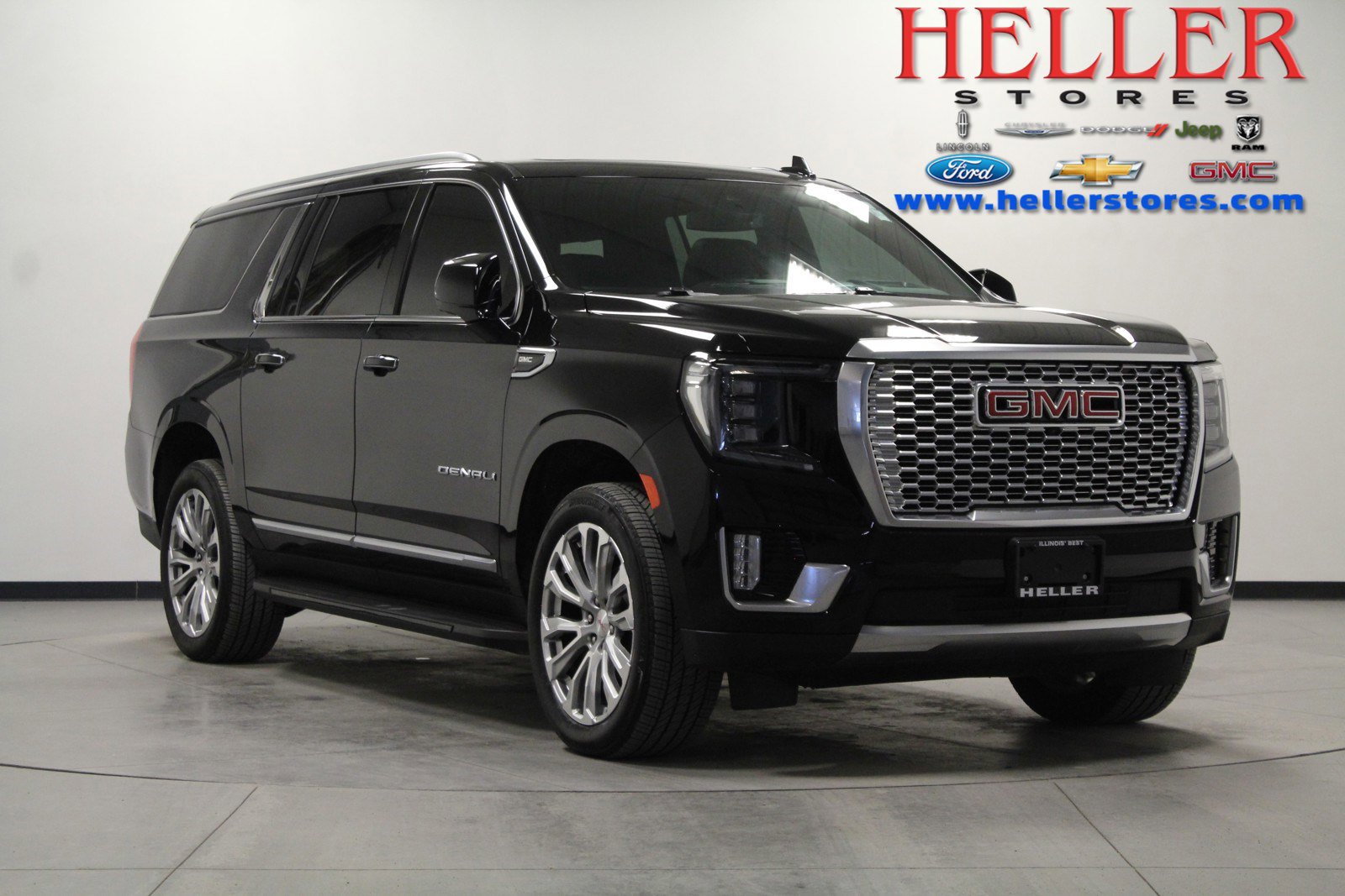 Used 2024 GMC Yukon XL Denali image 1