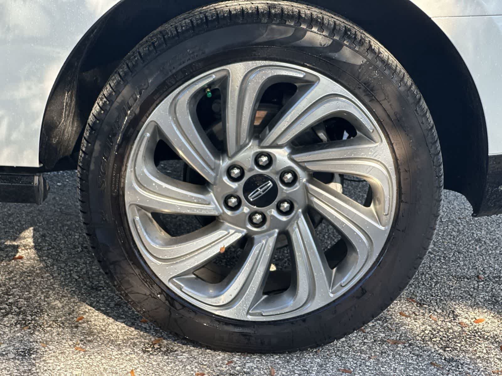 Used 2024 Lincoln Navigator Reserve AWD/4WD image 12
