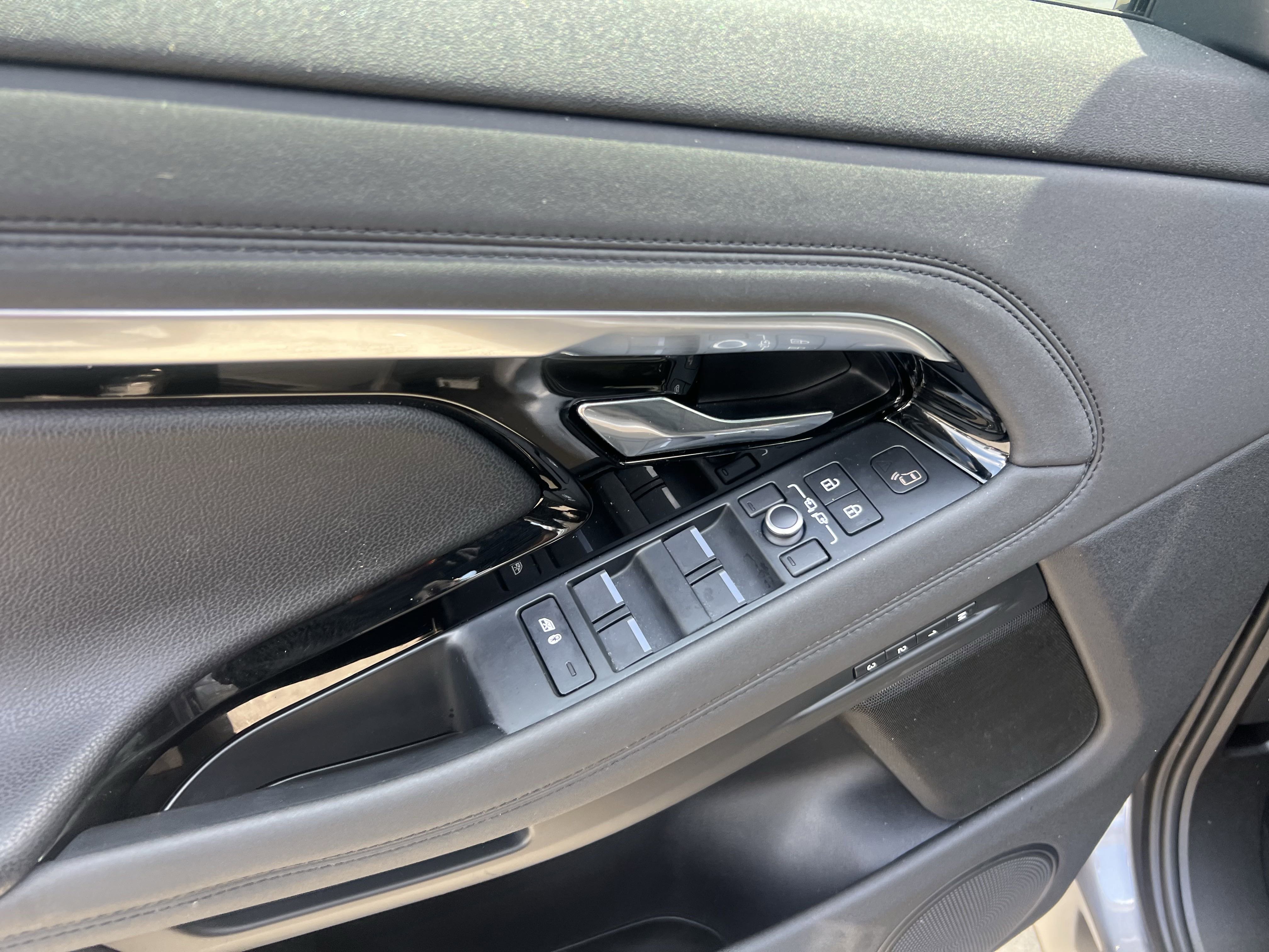 Certified 2022 Land Rover Range Rover Evoque SE image 14