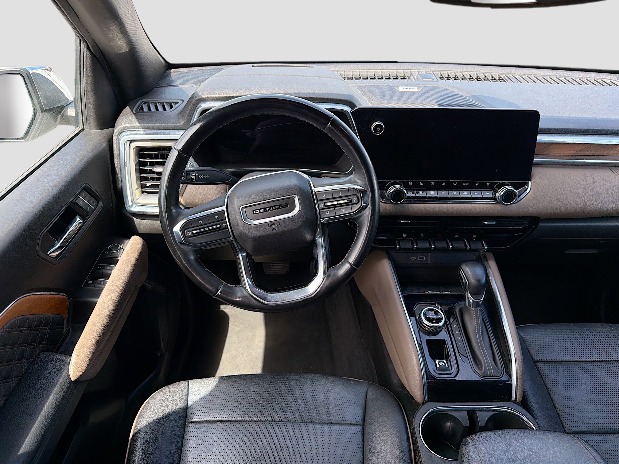 Used 2023 GMC Canyon Denali image 17