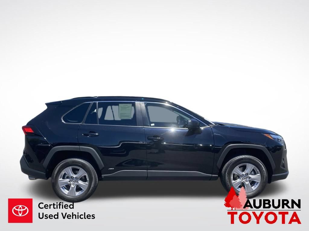 Certified 2024 Toyota RAV4 LE AWD/4WD image 9