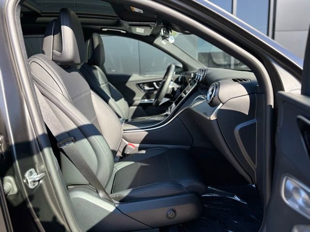 Used 2025 Mercedes-Benz GLC 300 4MATIC image 45
