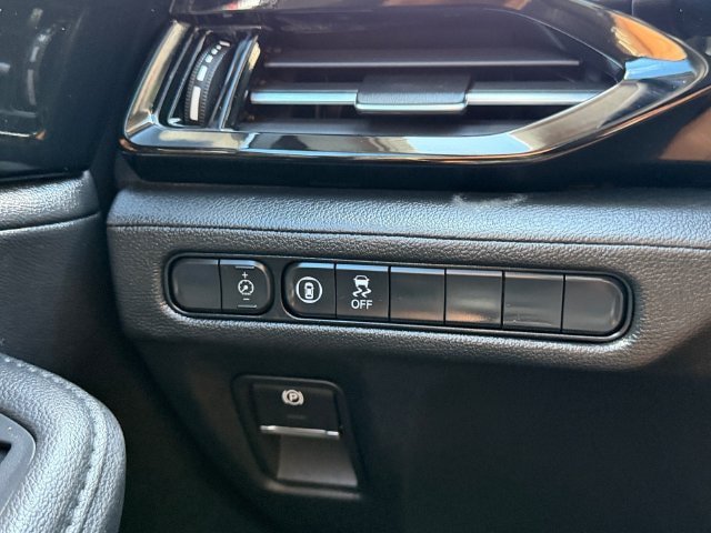 Certified 2025 Acura MDX FWD image 29