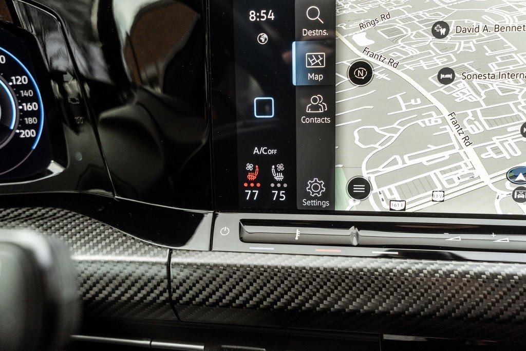 Used 2024 Volkswagen Golf R image 10