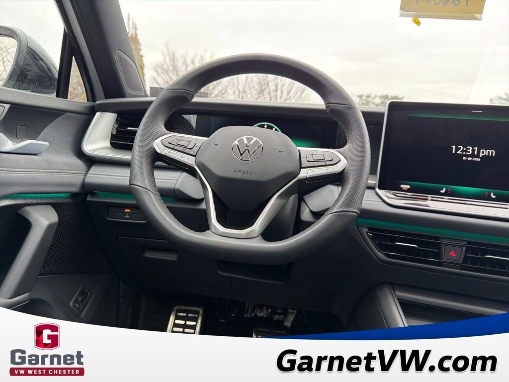 New 2026 Volkswagen Tiguan SE R-Line image 13