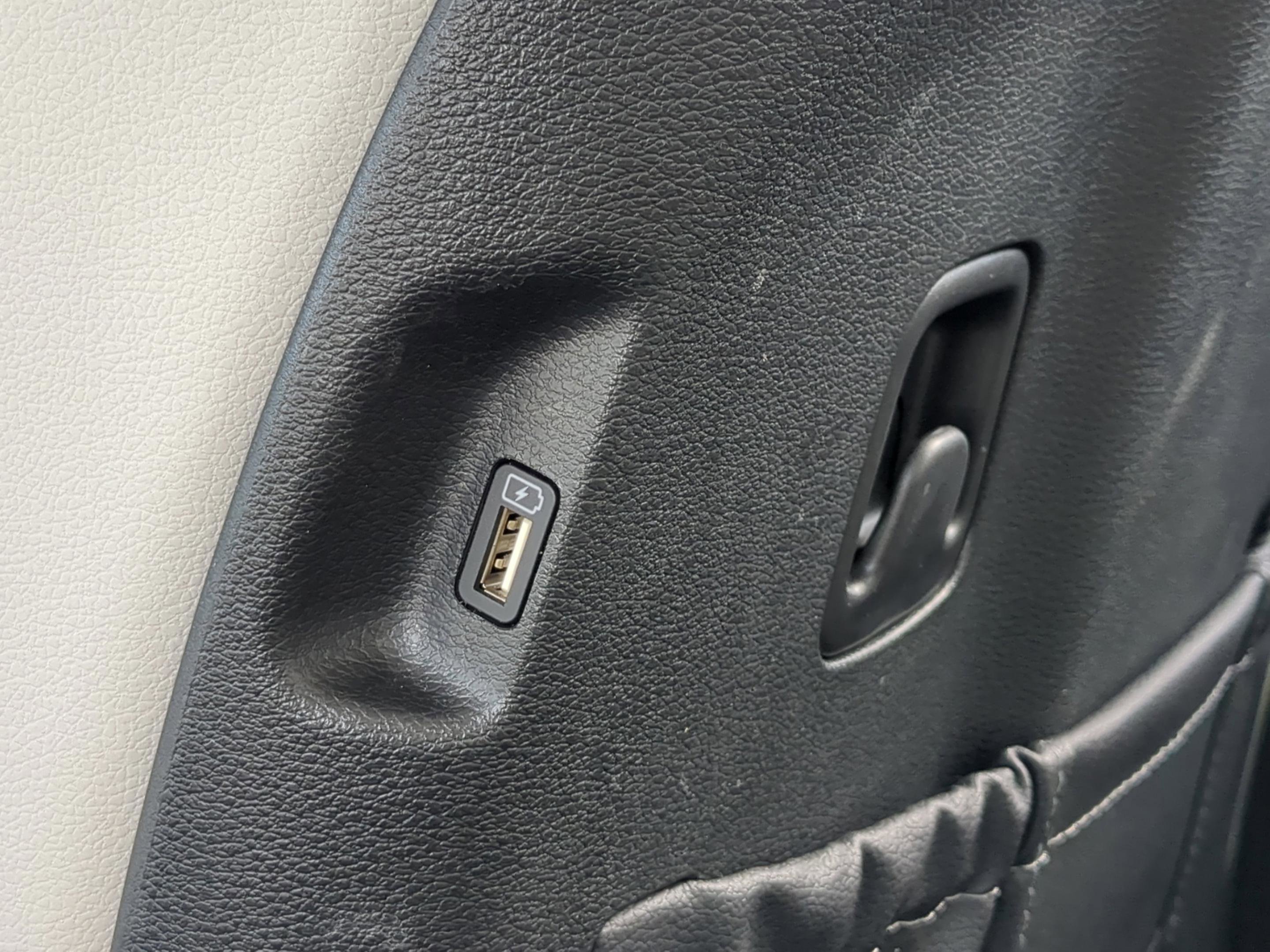 Certified 2022 Kia Telluride EX w/ EX Premium Package image 27