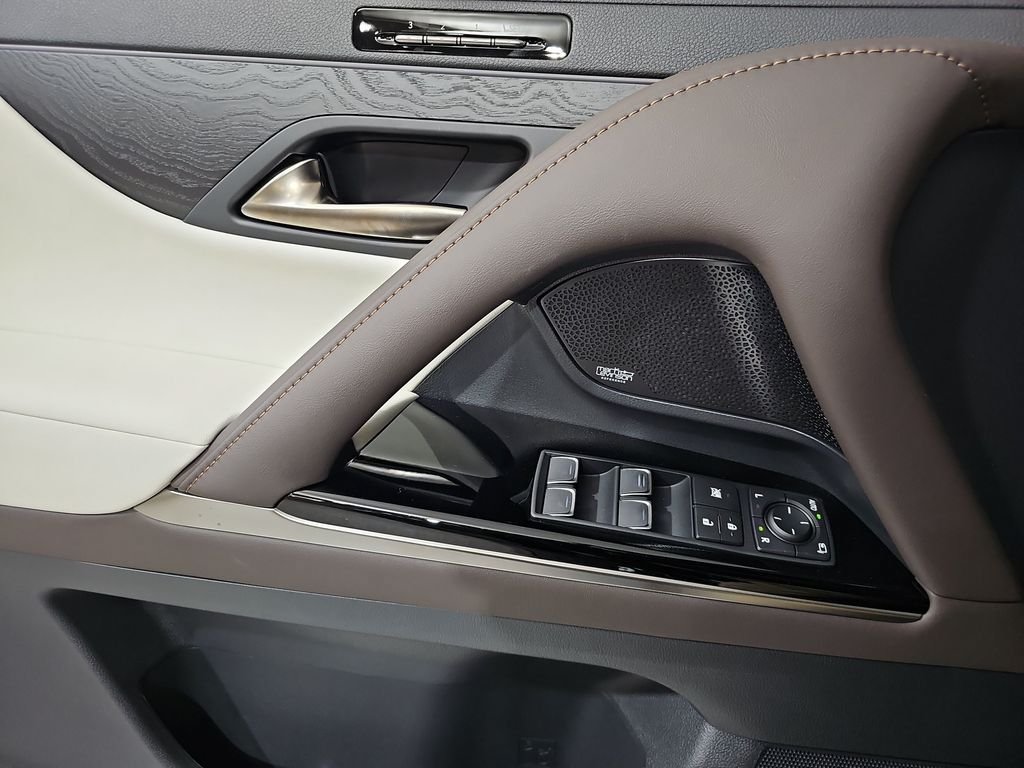 New 2026 Lexus LX 600 4WD w/ Luxury Package image 27
