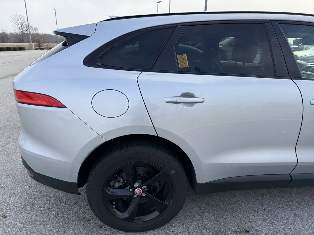 Used 2019 Jaguar F-PACE Premium image 10