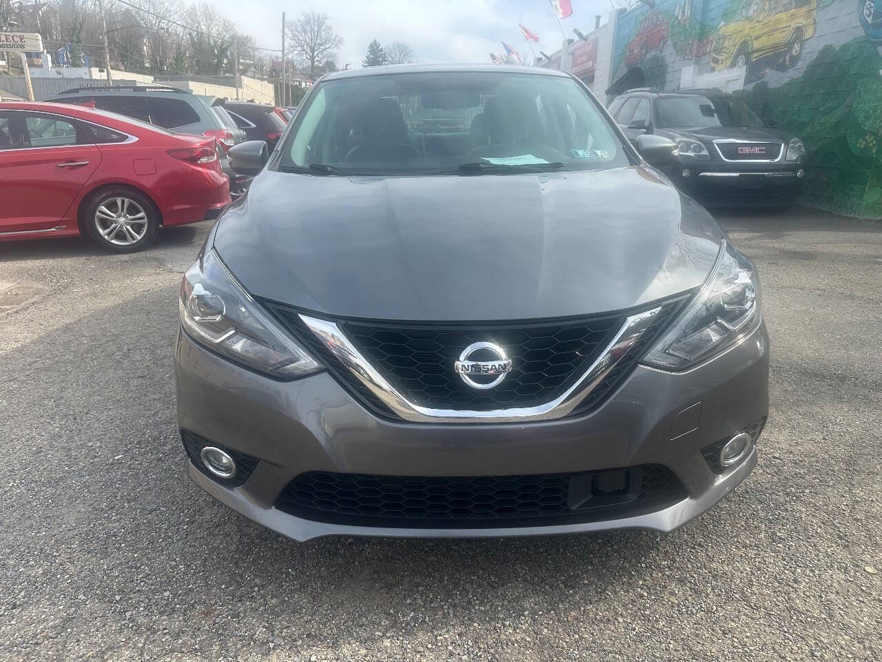 Used 2019 Nissan Sentra SR w/ Premium Package (SR) image 2