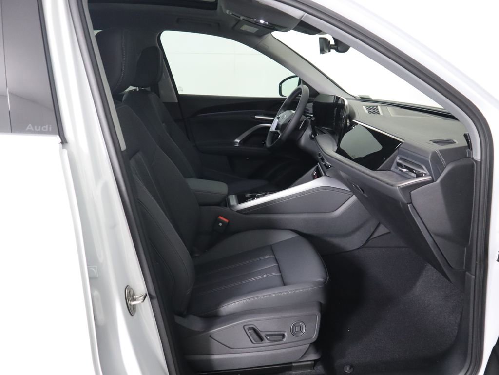 Used 2025 Audi Q5 Premium w/ Convenience Package AWD/4WD image 22
