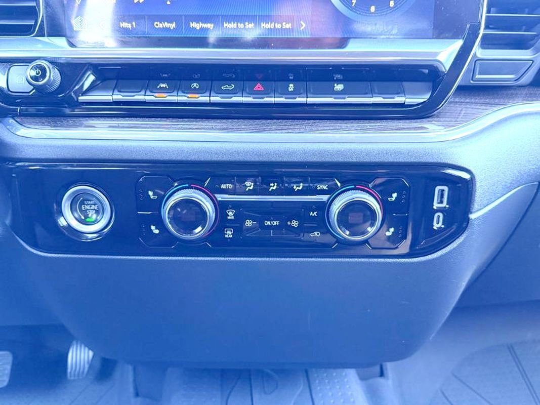 Used 2023 Chevrolet Silverado 1500 LT image 33