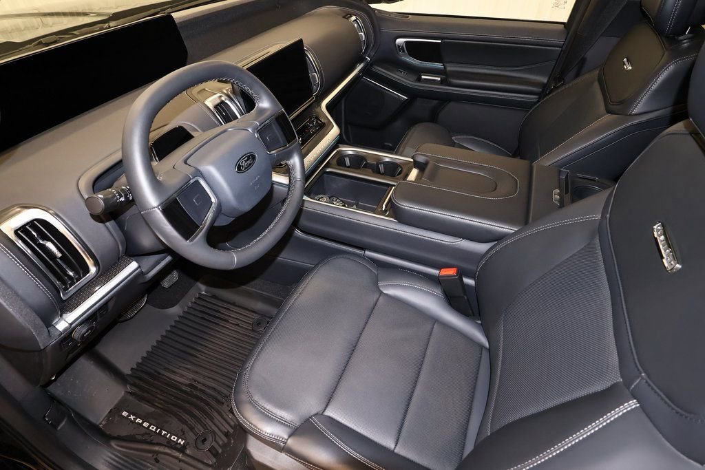 New 2026 Ford Expedition Platinum w/ Stealth Appearance Package image 35