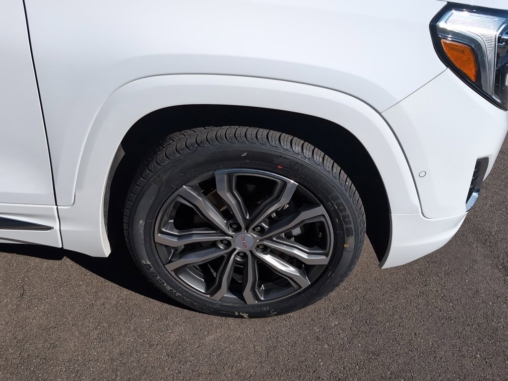 Used 2020 GMC Terrain Denali w/ Denali Premium Package image 3