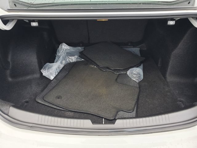 Used 2019 Chevrolet Malibu LT w/ Driver Confidence Package II FWD image 11