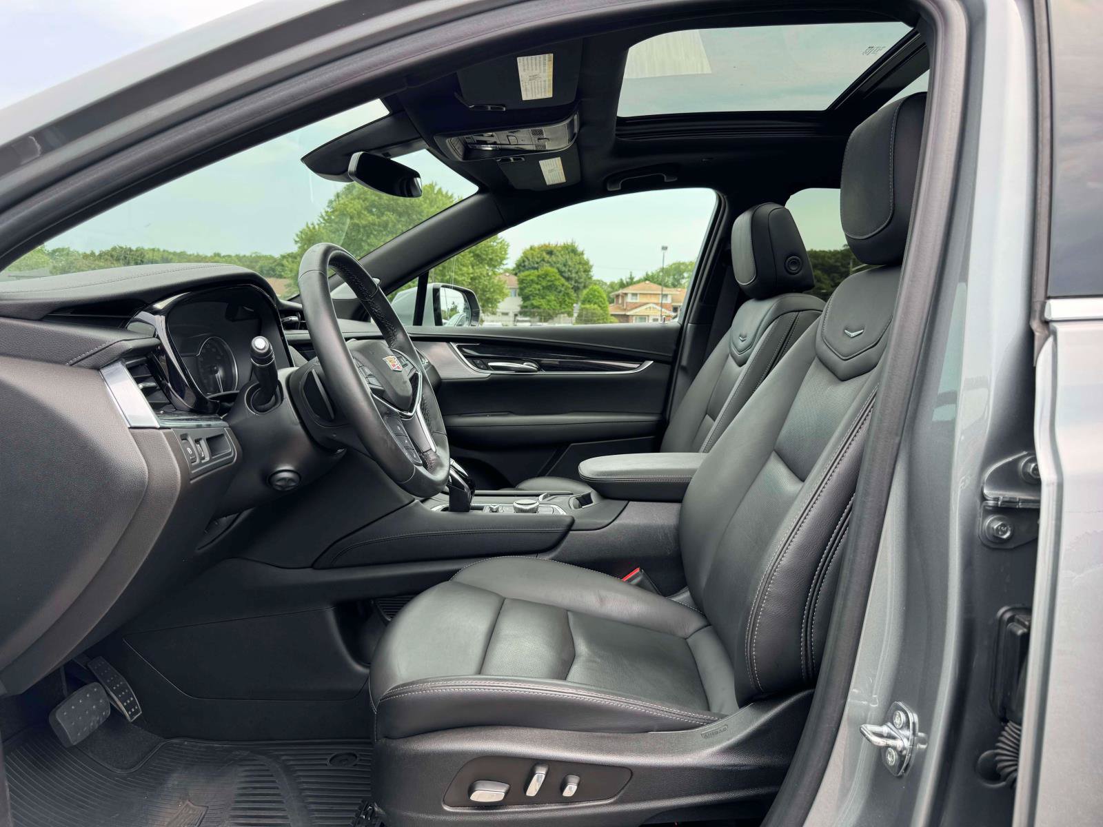 Certified 2023 Cadillac XT5 Premium Luxury AWD/4WD image 13