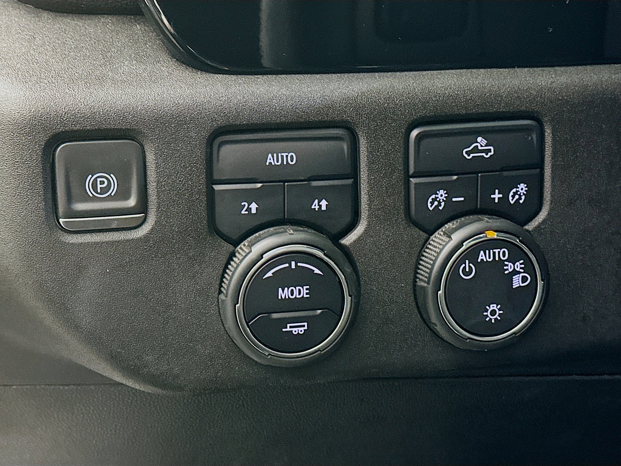 Used 2024 Chevrolet Silverado 1500 LT image 16