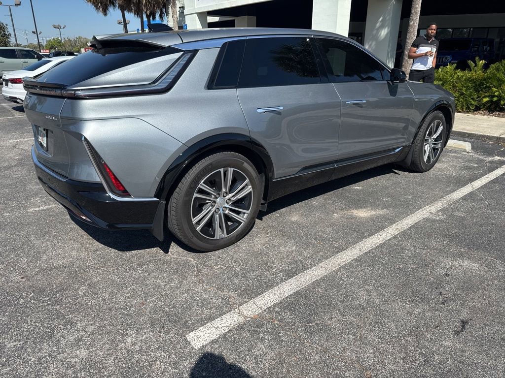 Used 2024 Cadillac Lyriq Luxury w/ LPO, Floor Liner Package image 10