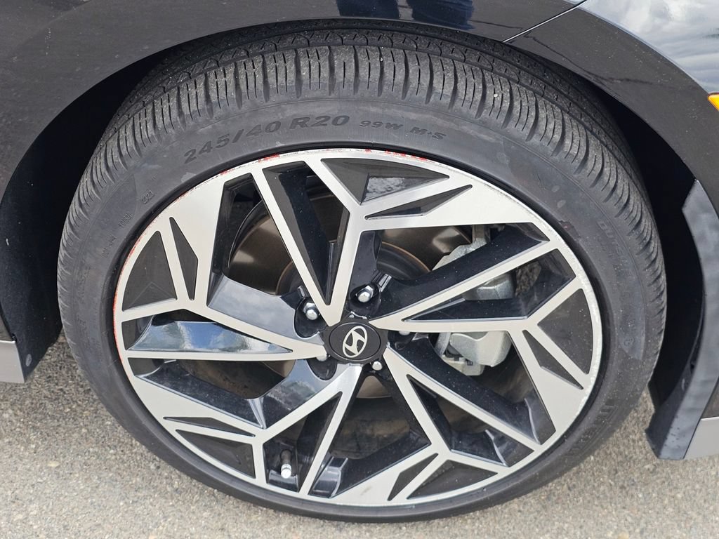 Certified 2024 Hyundai Ioniq 6 SEL RWD image 10