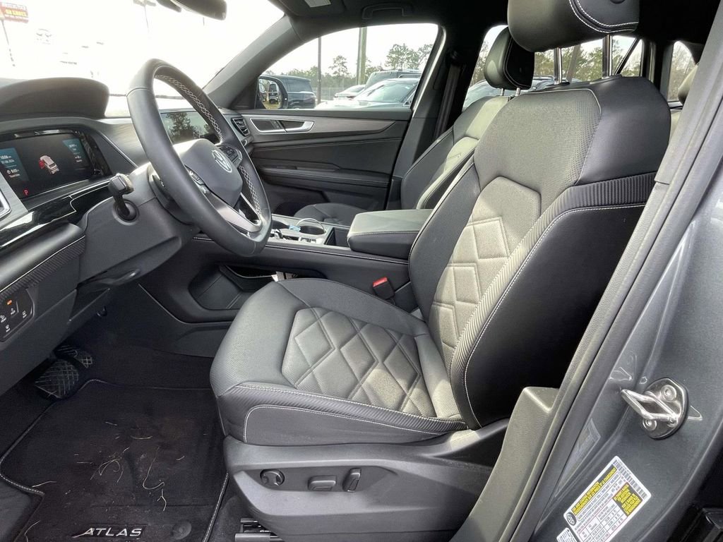 Used 2024 Volkswagen Atlas Cross Sport SE image 13