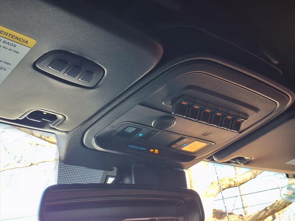 Used 2022 Ford Bronco Badlands image 16