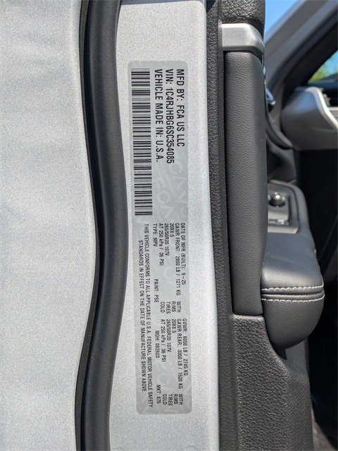 New 2025 Jeep Grand Cherokee Limited w/ Luxury Tech Group II image 30