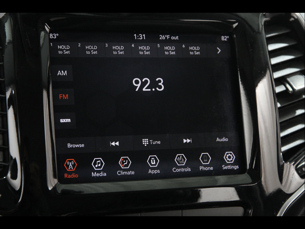 Used 2019 Jeep Cherokee Limited AWD/4WD image 10