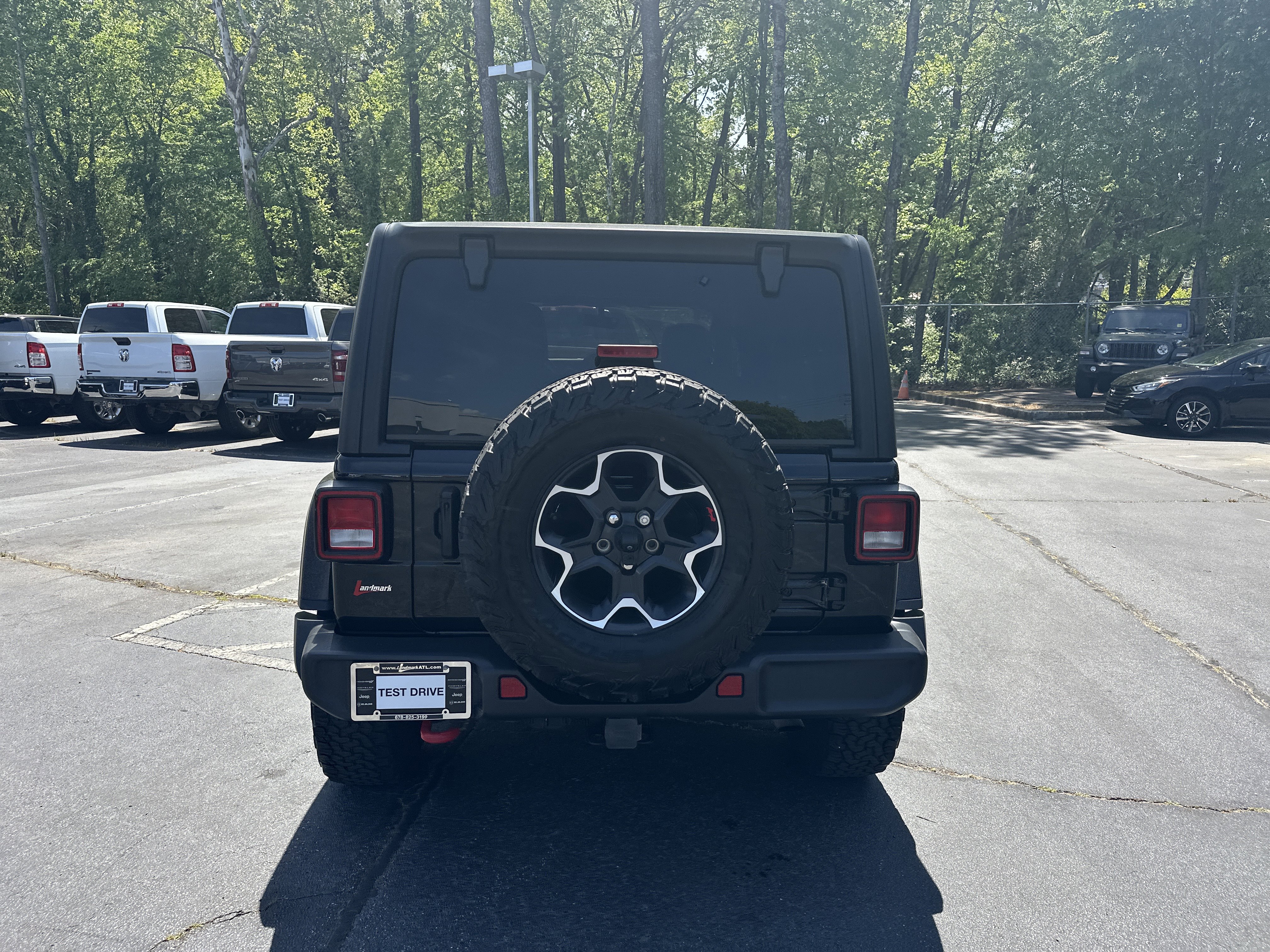 Used 2023 Jeep Wrangler Unlimited Rubicon w/ Cold Weather Group AWD/4WD image 8