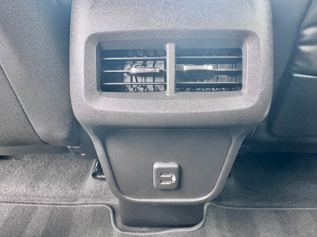 Used 2023 GMC Terrain SLE image 26