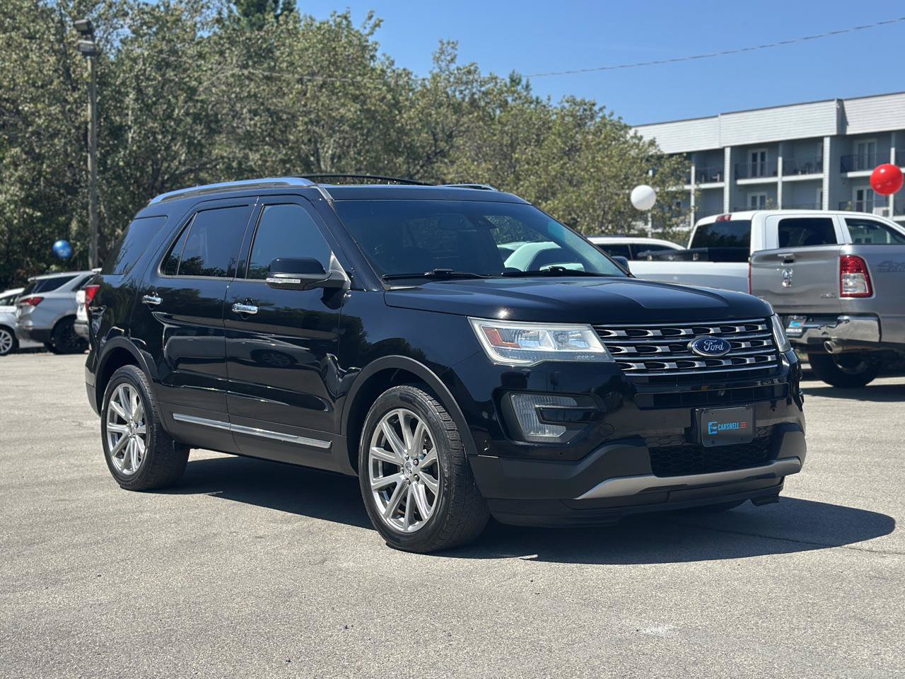 Used 2016 Ford Explorer Limited w/ Equipment Group 301A AWD/4WD image 38