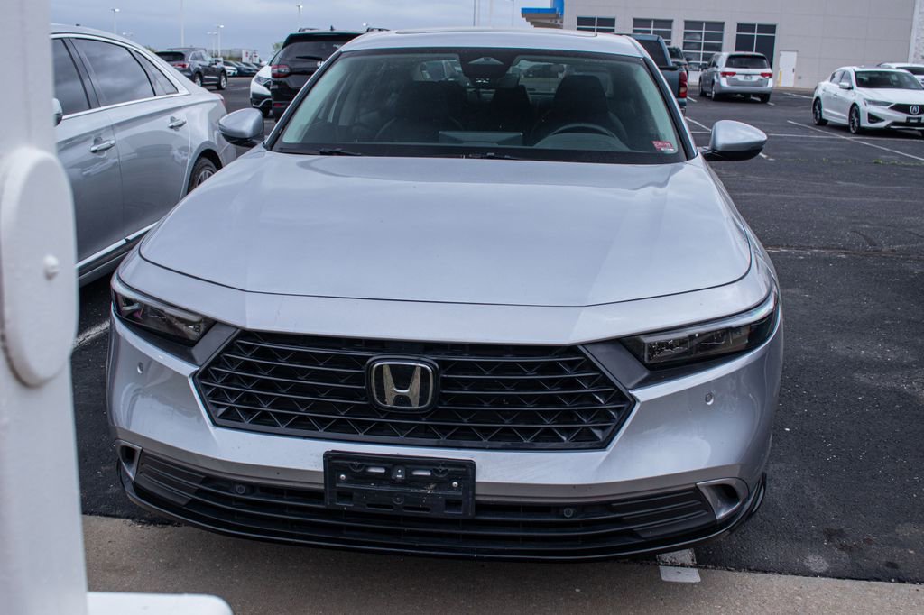 Used 2024 Honda Accord EX-L image 2