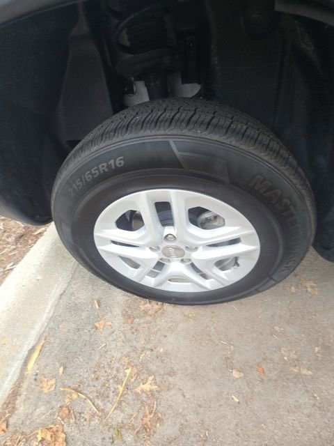 Used 2020 Jeep Compass Sport w/ Cold Weather Group image 13