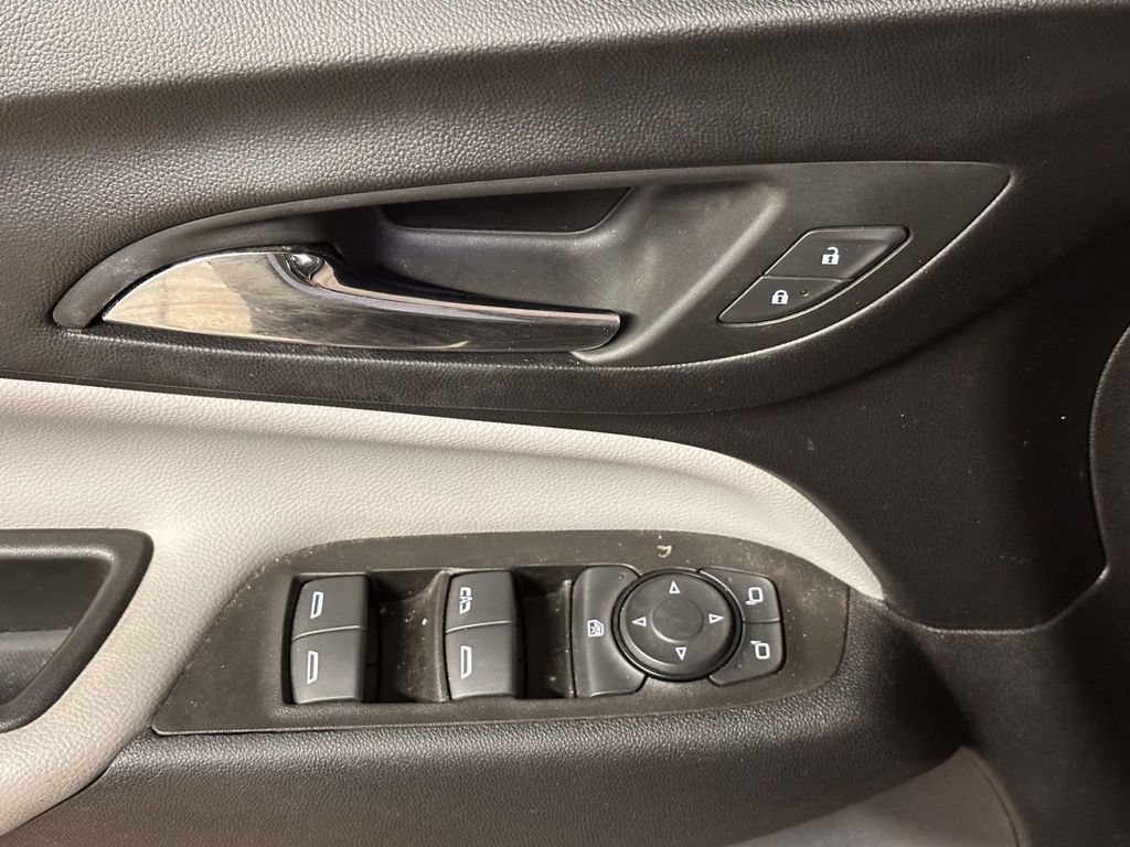 Used 2024 Chevrolet Equinox LS w/ LS Convenience Package AWD/4WD image 13