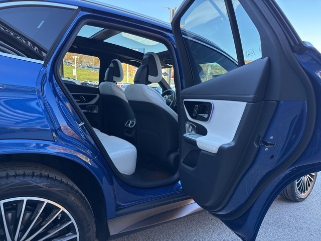 New 2026 Mercedes-Benz GLC 300 4MATIC image 24