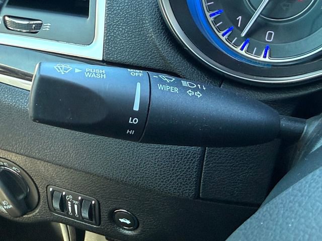 Used 2022 Chrysler 300 Touring L w/ Comfort Group image 17